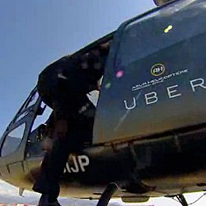 Helikopter Uber Terbang di Langit Jakarta