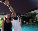 Ariel Mesra Dengan Nina Kozok di Video Klip Terbaru NOAH