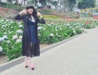     Berpose di depan kamera, Jennifer sumringah banget. (Dok Pribadi)