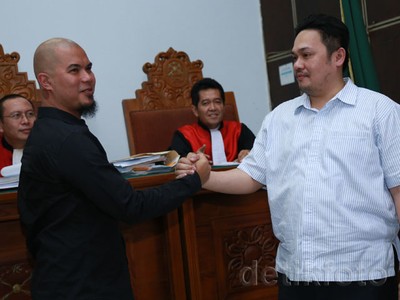 Salaman, Farhat dan Dhani Sudah Berdamai?