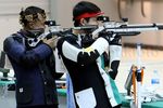 Petembak Indonesia Hasan Busri Raih Medali Perak