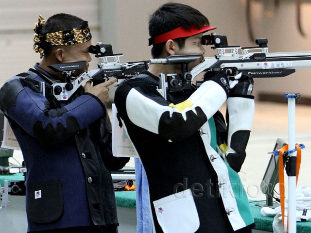 Petembak Indonesia Hasan Busri Raih Medali Perak
