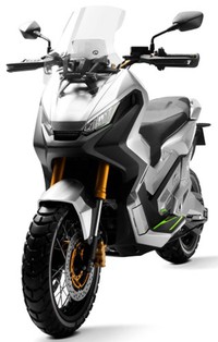 Terlihat juga ban semi offroad yang menggambarkan bahwa motor ini didesain utnuk penggunaan kota dan medan non aspal juga. Ist/Honda.