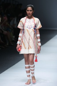 Arkamaya by Danny Satriadi X Rajasa Pramesywara Ikatan Perancang Mode Indonesia Jakarta Fashion Week 2016 at Senayan City. Jakarta. [Foto: Mohammad Abduh/Wolipop]