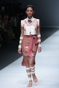 Arkamaya by Danny Satriadi X Rajasa Pramesywara Ikatan Perancang Mode Indonesia Jakarta Fashion Week 2016 at Senayan City. Jakarta. [Foto: Mohammad Abduh/Wolipop]