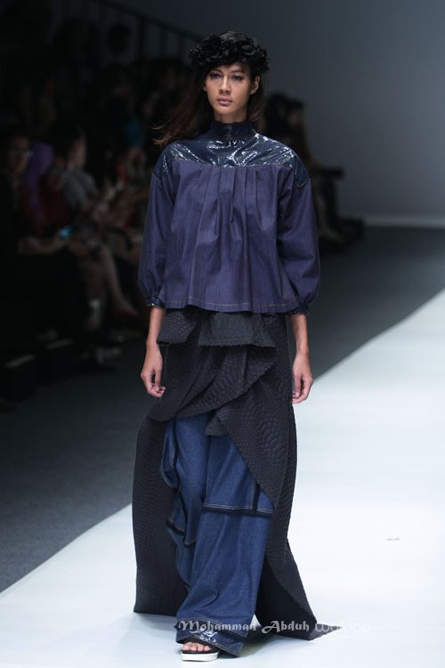 Tuty Cholid x Adi Surantha Ikatan Perancang Mode Indonesia Jakarta Fashion Week 2016 at Senayan City. Jakarta. [Foto: Mohammad Abduh/Wolipop]
