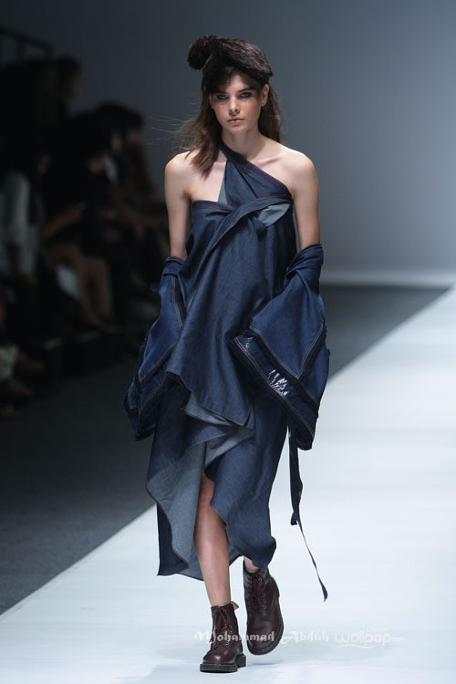 Tuty Cholid x Adi Surantha Ikatan Perancang Mode Indonesia Jakarta Fashion Week 2016 at Senayan City. Jakarta. [Foto: Mohammad Abduh/Wolipop]