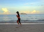 Begini Pantai di Phuket Saat Sepi