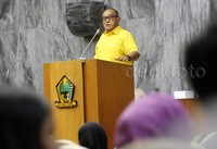 Ketua Umum DPP Golkar Aburizal Bakrie atau Ical membela koleganya, Ketua DPR Setya Novanto yang dilaporkan ke Mahkamah Kehormatan Dewan (MKD) karena diduga mencatut nama Presiden Jokowi dan Wapres JK. Lamhot Aritonang/detikFoto.