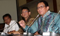 Inas Nasrullah memberikan keterangan. Dia heran masalah perpanjangan kontrak PT Freeport yang merupakan tugas komisi VII, namun dilakukan oleh Novanto dalam pertemuan informal sambil mengajak pengusaha minyak. Pool/Lamhot Aritonang/detikFoto.