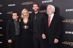 Jennifer Lawrence Seksi dengan Dress Transparan