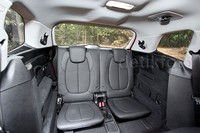 BMW mendesain interior Gran Tourer lebih lapang yang memberikan kenyamanan maksimal. Dengan kapasitas hingga tujuh penumpang, suasana kabin di BMW Gran Tourer terbilang lapang.