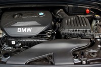 BMW 218i Gran Tourer menggunakan mesin bensin tiga silinder berkapasitas 1.499cc. Dengan teknologi BMW TwinPower Turbo dan efisiensi semakin maksimal.