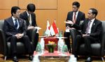 Presiden Jokowi Bertemu PM Jepang Shinzo Abe