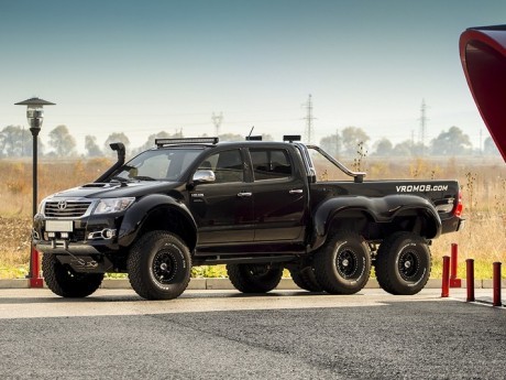 Toyota Hilux Ini Didandani Ala Mercy G63 Amg 6x6