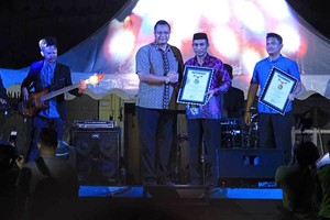 Parade Perahu Hias di Festival Bajo Pasakayyang Catat Rekor MURI