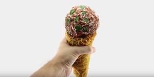 Wah, Cone dari Spaghetti dengan Bola Daging Sebagai Isinya!