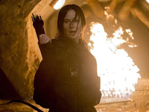 Katniss Everdeen Hancurkan Capitol Katniss Everdeen Hancurkan Capitol