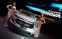 Dengan tema The Legend Reborn, kendaraan terbaru dari Toyota ini hadir dengan platform baru terlihat pada desain dan performa yang melampaui generasi terdahulu. Alfathir Yulianda/detikFoto.