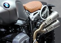Selain tampangnya yang jadul, motor menggunakan mesin boxer 2 silinder dengan kapasitas 1.170 cc. Mesin ini menghasilkan tenaga sampai 110 daya kuda pada 7.750 rpm dengan torsi maksumum 116 Nm pada 6.000 Rpm.