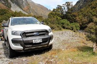 New Ranger dinilai memiliki kemampuan menaklukkan dunia, berkat transfer case kuat dengan kontrol elektronik. Sehingga memiliki kemampuan mengarungi air 800 mm terdepan dikelasnya.