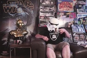 Pria di Inggris Tawarkan Kamar Homestay Penuh Memorabilia Star Wars