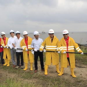 Telkom Tarik Kabel Laut SEA-ME-WE 5 di Dumai
