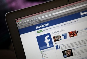 Khawatir Rusuh, Bangladesh Blokir Facebook & WhatsApp