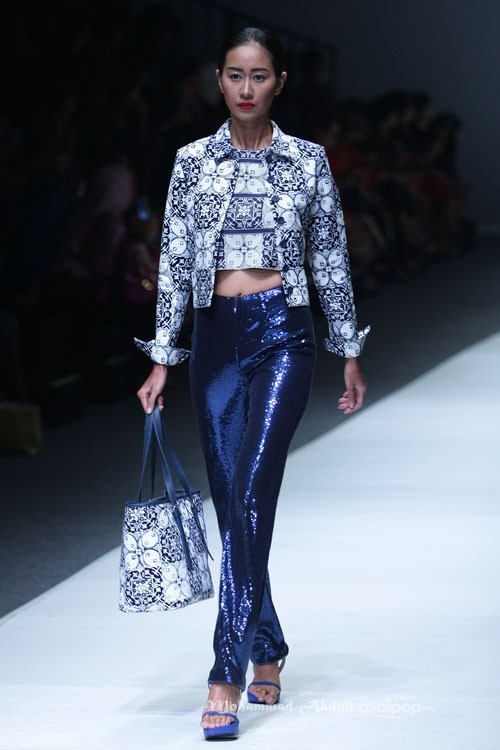 Chossy Latu for Danar Hadi Solometrix Yayasan Jantung Indonesia. Jakarta Fashion Week 2016 at Senayan City. Jakarta. [Foto: Mohammad Abduh/Wolipop]