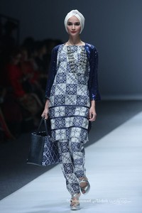 Chossy Latu for Danar Hadi Solometrix Yayasan Jantung Indonesia. Jakarta Fashion Week 2016 at Senayan City. Jakarta. [Foto: Mohammad Abduh/Wolipop]