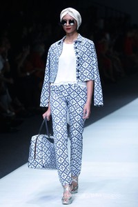 Chossy Latu for Danar Hadi Solometrix Yayasan Jantung Indonesia. Jakarta Fashion Week 2016 at Senayan City. Jakarta. [Foto: Mohammad Abduh/Wolipop]