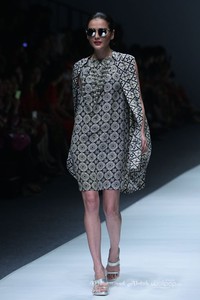 Chossy Latu for Danar Hadi Solometrix Yayasan Jantung Indonesia. Jakarta Fashion Week 2016 at Senayan City. Jakarta. [Foto: Mohammad Abduh/Wolipop]