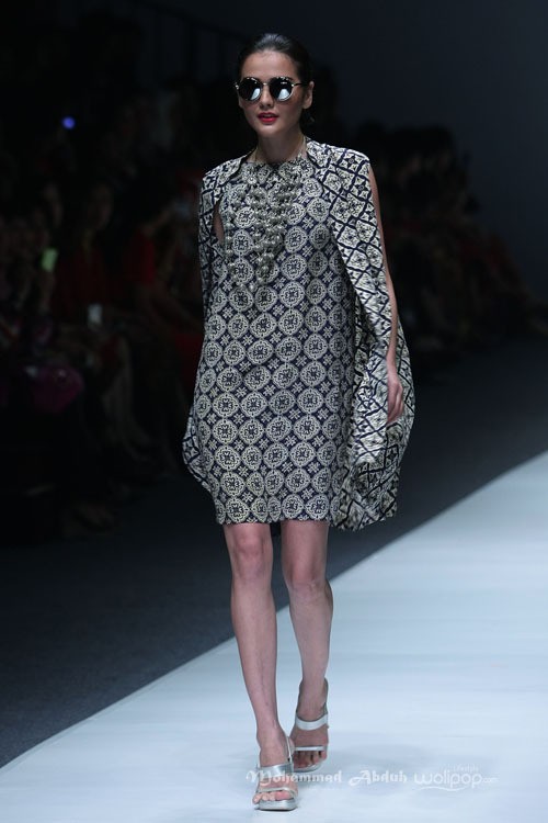 Chossy Latu for Danar Hadi Solometrix Yayasan Jantung Indonesia. Jakarta Fashion Week 2016 at Senayan City. Jakarta. [Foto: Mohammad Abduh/Wolipop]