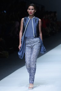 Chossy Latu for Danar Hadi Solometrix Yayasan Jantung Indonesia. Jakarta Fashion Week 2016 at Senayan City. Jakarta. [Foto: Mohammad Abduh/Wolipop]