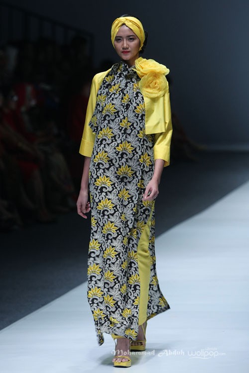 Chossy Latu for Danar Hadi Solometrix Yayasan Jantung Indonesia. Jakarta Fashion Week 2016 at Senayan City. Jakarta. [Foto: Mohammad Abduh/Wolipop]