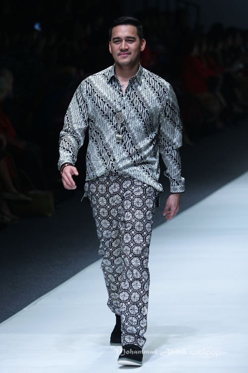Chossy Latu for Danar Hadi Solometrix Yayasan Jantung Indonesia. Jakarta Fashion Week 2016 at Senayan City. Jakarta. [Foto: Mohammad Abduh/Wolipop]