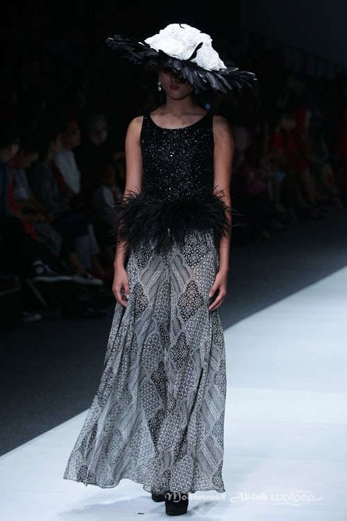 Chossy Latu for Danar Hadi Solometrix Yayasan Jantung Indonesia. Jakarta Fashion Week 2016 at Senayan City. Jakarta. [Foto: Mohammad Abduh/Wolipop]