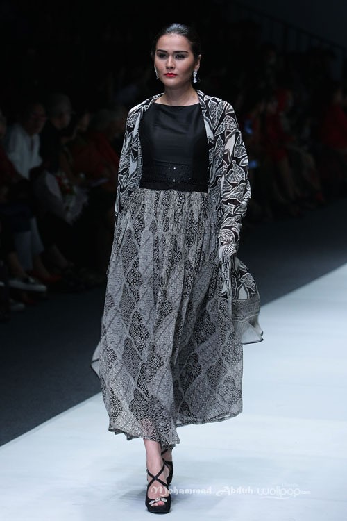 Chossy Latu for Danar Hadi Solometrix Yayasan Jantung Indonesia. Jakarta Fashion Week 2016 at Senayan City. Jakarta. [Foto: Mohammad Abduh/Wolipop]