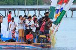 Serunya Karnaval Tengah laut di Morowali, Sulteng