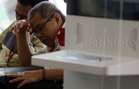 Hasban Ritonga menunggu dipanggil penyidik.