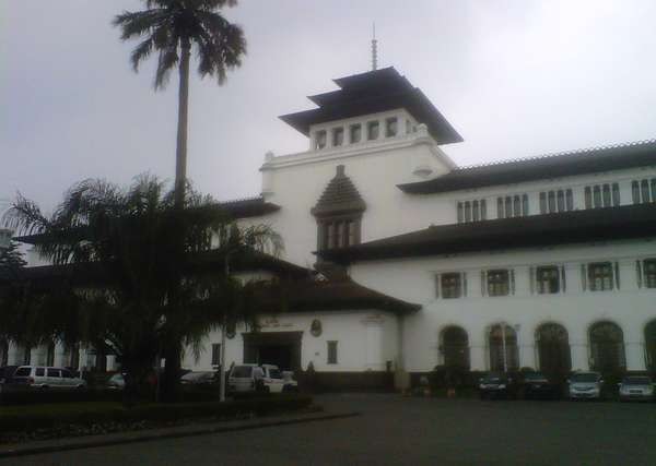 Pemkot Bandung Bangun 5 Proyek Underpass dan Flyover di 2016