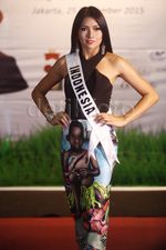 Anindya Pamer Busana untuk Miss Universe 2015