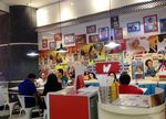 Nyam! Beef Burger Juicy Dinikmati Bersama Milkshake Biskuit Regal
