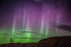 Fotografi Cahaya Aurora yang Spektakuler