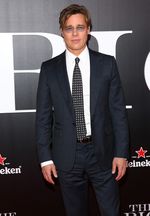 Girls, Lebih Ganteng Brad Pitt atau Ryan Gosling?