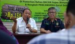 Batu Akik Pamer Kilau di Mangga Dua