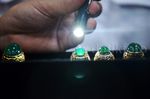 Batu Akik Pamer Kilau di Mangga Dua
