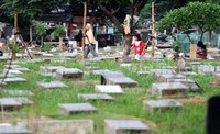 Pemerintah Provinsi (Pemprov) DKI Jakarta memastikan berjalannya kebijakan pemakaman gratis bagi warga yang memiliki keterangan sebagai keluarga miskin (Gakin).