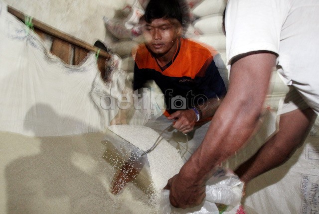 Produksi Beras Surplus, Kok Harga Beras Naik?