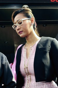     Inul tampak murung atas kasus yang menimpanya. Pool/Noel/detikFoto.